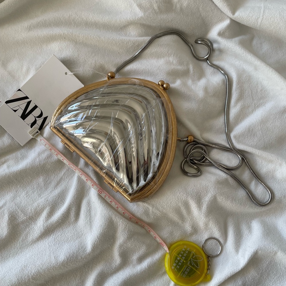 Zara Clam Shell Bag - Picture 2 of 4